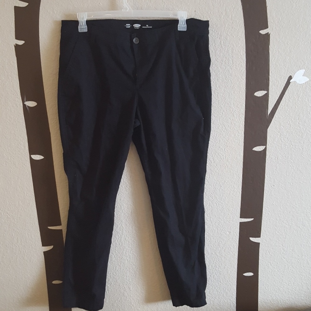 🌵 Old Navy Black Skinny Chinos